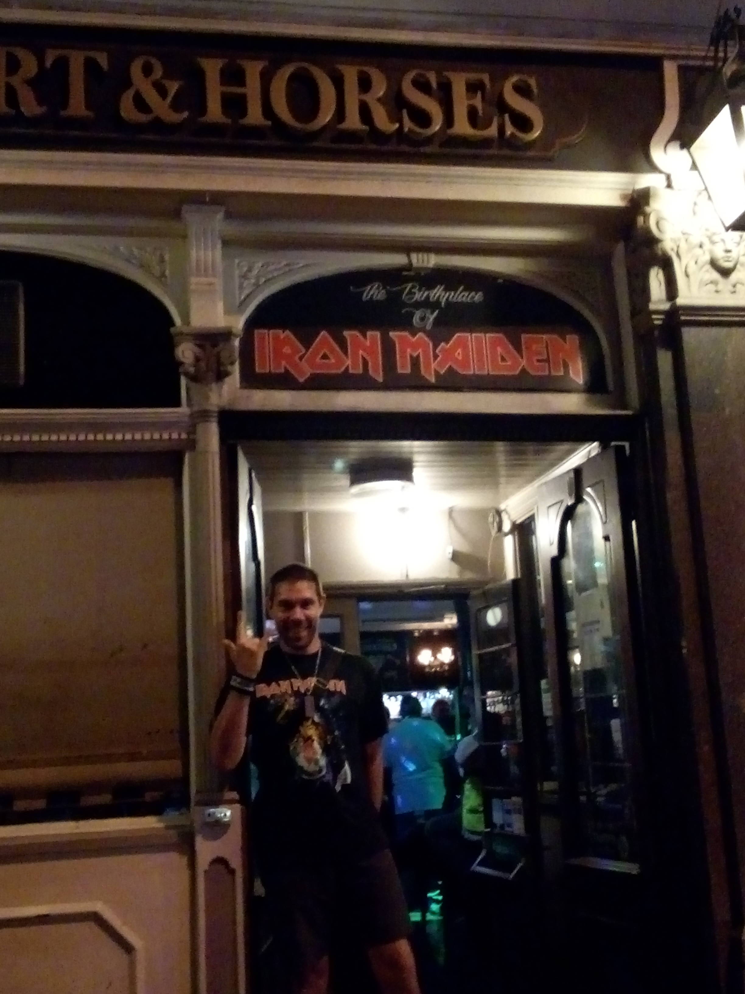 Devant le Cart and Horses